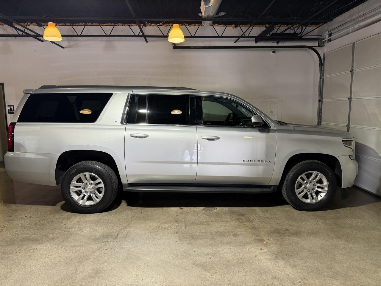 Chevrolet Suburban LT 4WD 2017