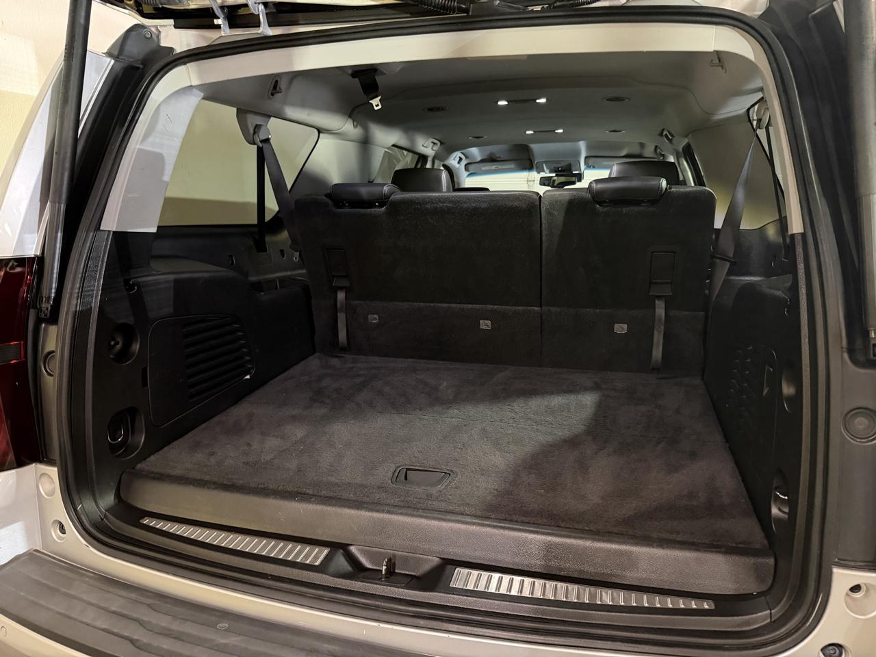 Chevrolet Suburban LT 4WD 2017