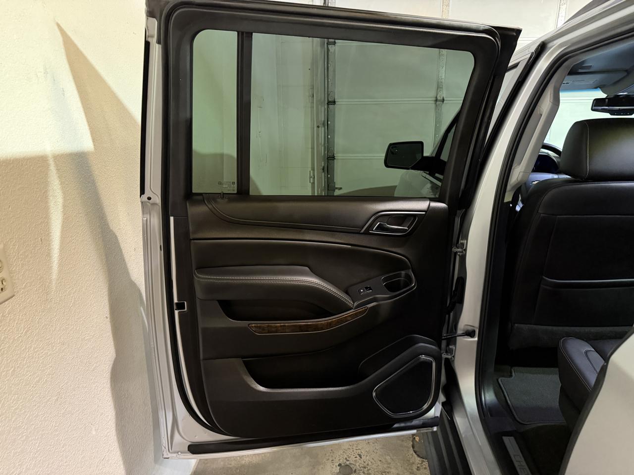 Chevrolet Suburban LT 4WD 2017