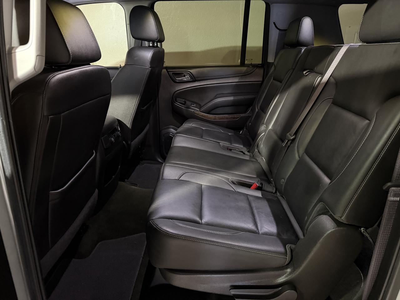 Chevrolet Suburban LT 4WD 2017
