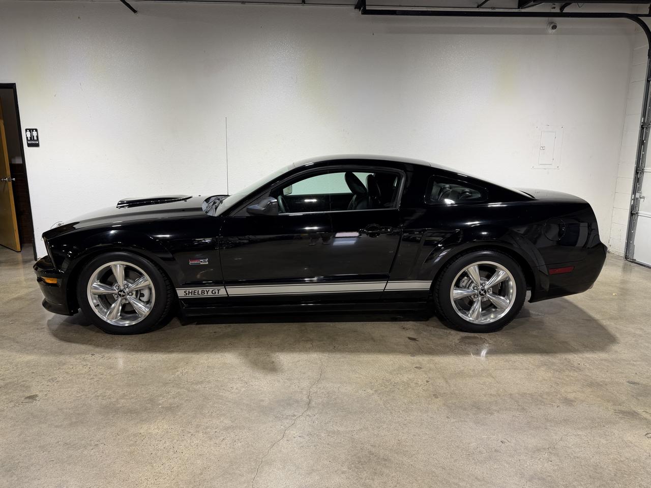 Ford Mustang  2007