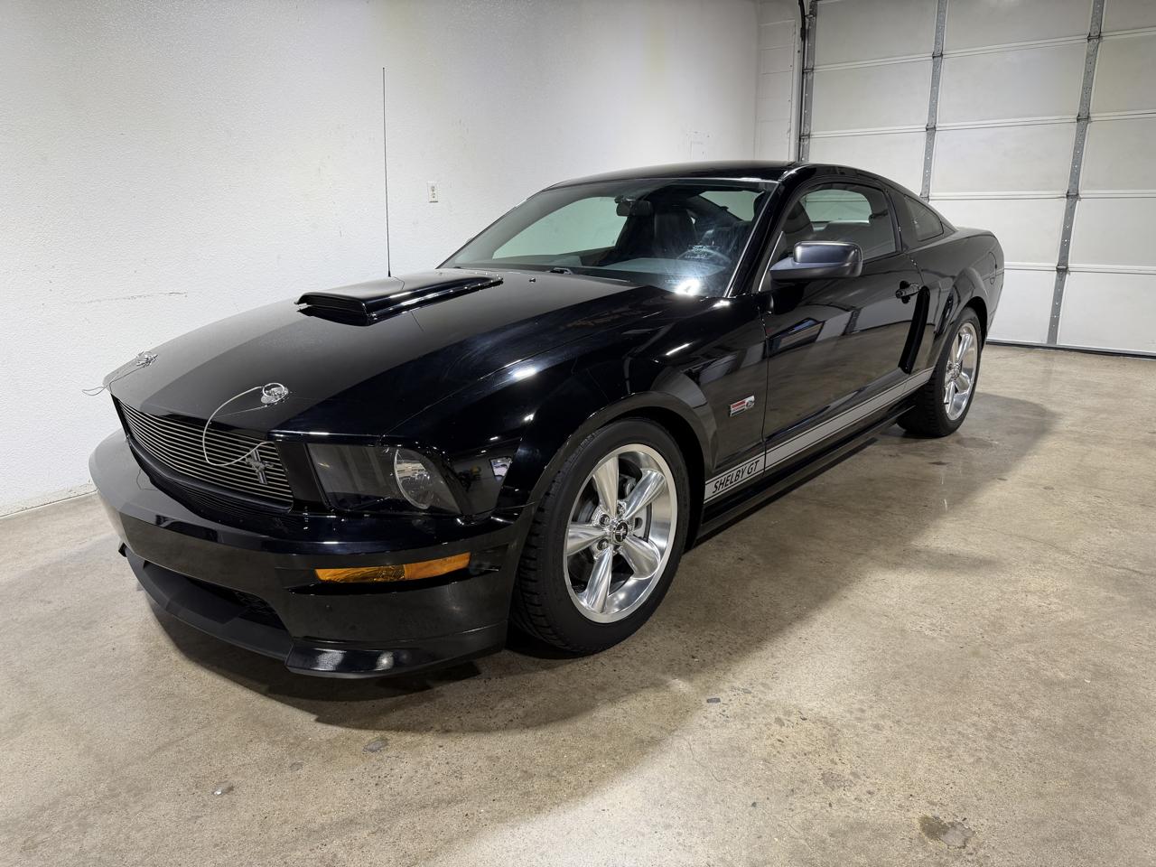 Ford Mustang  2007