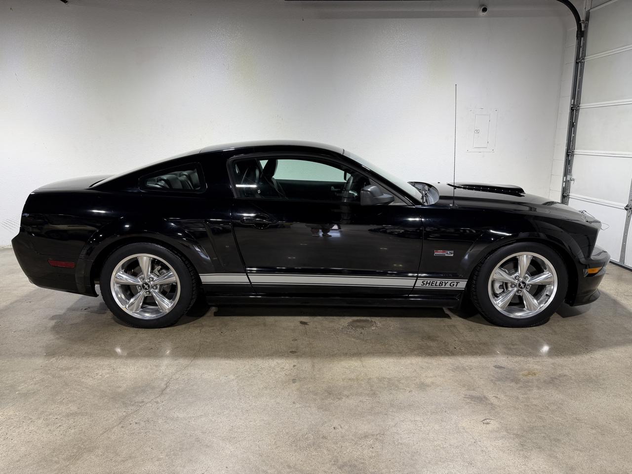 Ford Mustang  2007