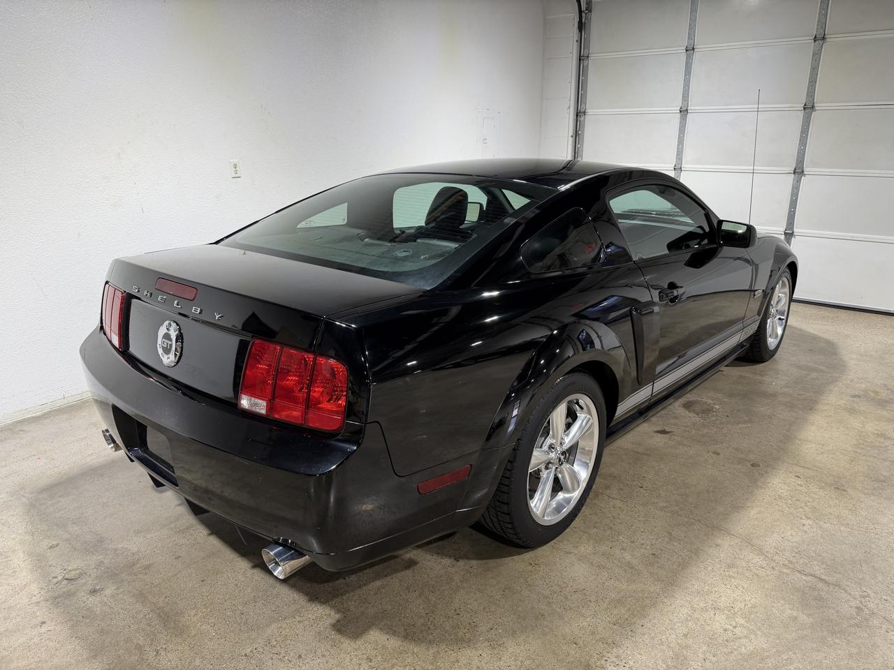 Ford Mustang  2007