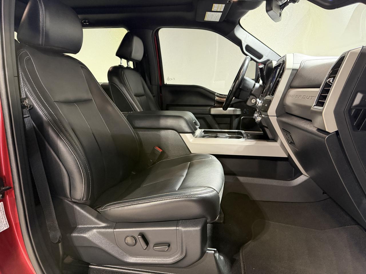 Ford F-250 SD Lariat Crew Cab 4WD 2022