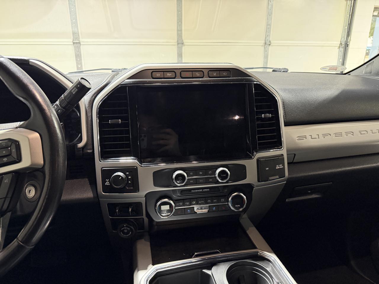 Ford F-250 SD Lariat Crew Cab 4WD 2022