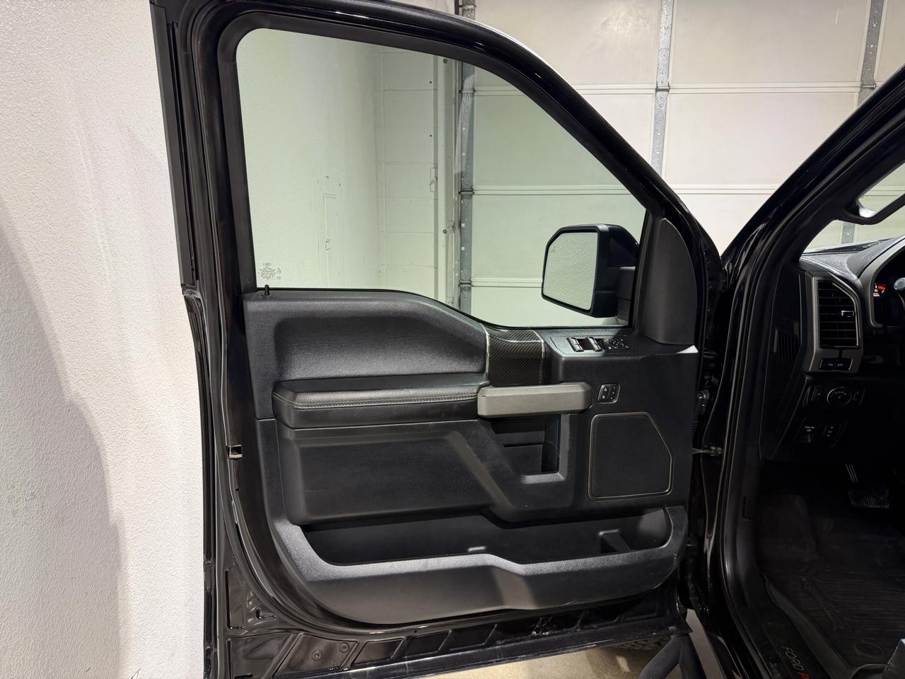 Ford F-150 Raptor SuperCrew 4WD 2019