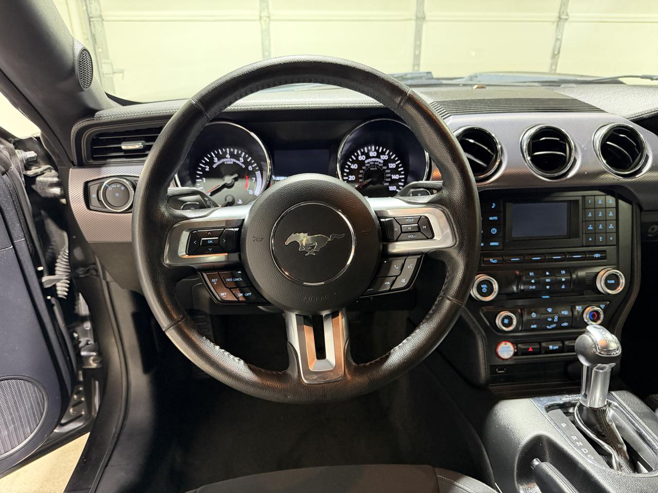 Ford Mustang EcoBoost Coupe 2015