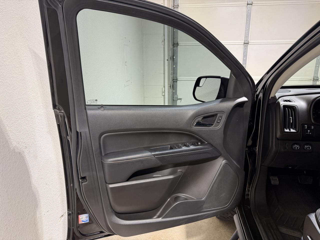 GMC Canyon AT4 Crew Cab 4WD 2022