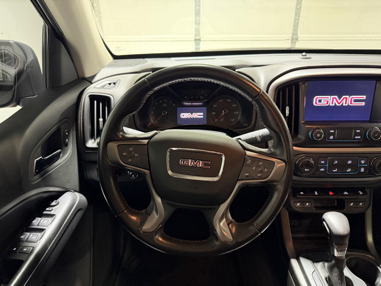 GMC Canyon AT4 Crew Cab 4WD 2022