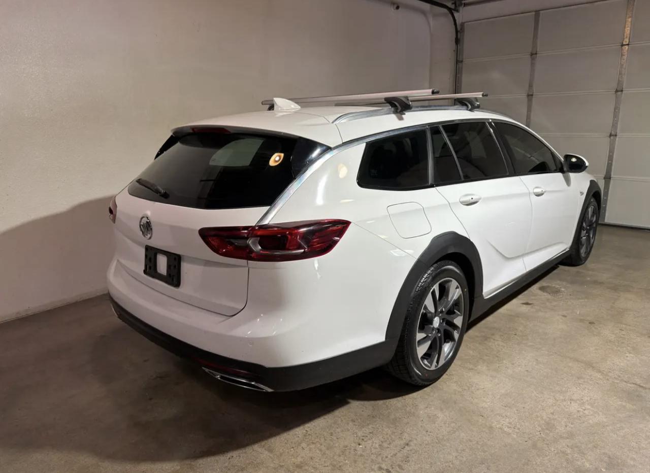 Buick Regal TourX Essence 2018