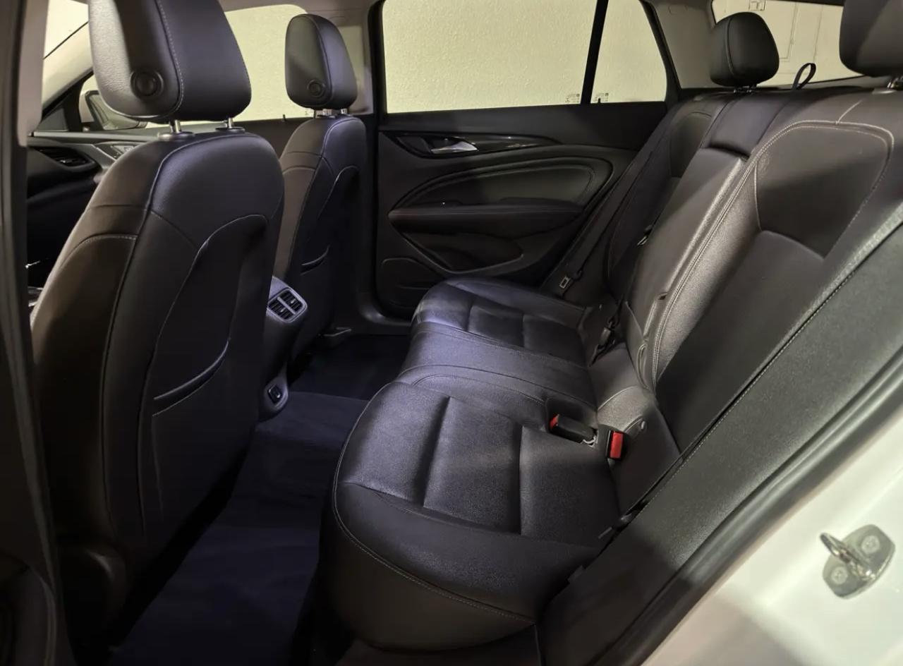 Buick Regal TourX Essence 2018