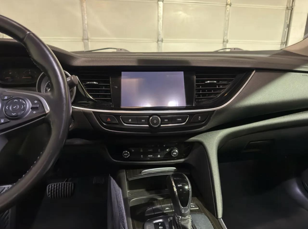 Buick Regal TourX Essence 2018