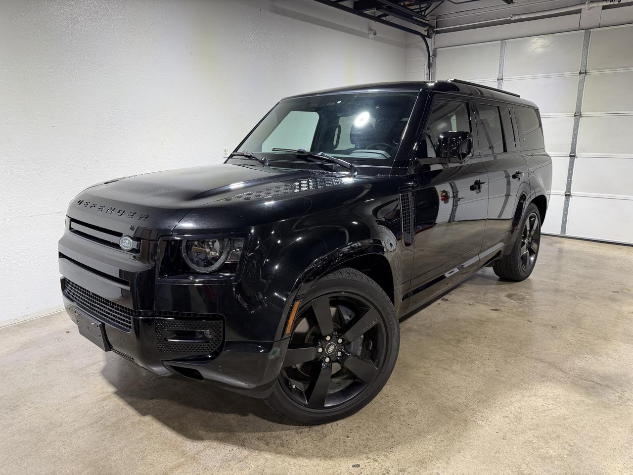 2024 Land Rover Defender 130 X-Dynamic SE