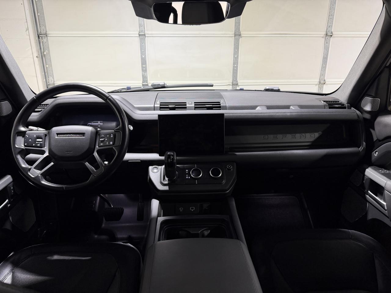 Land Rover Defender 130 X-Dynamic SE 2024