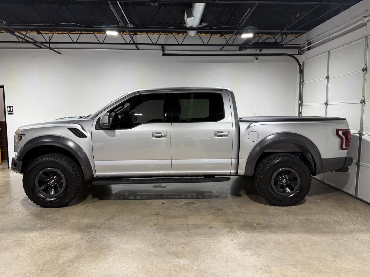 Ford F-150 Raptor SuperCrew 4WD 2018