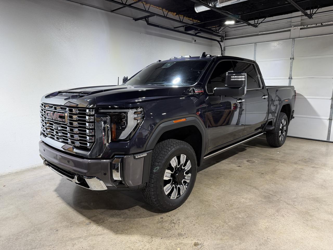 GMC Sierra 2500HD Denali Crew Cab 4WD 2024