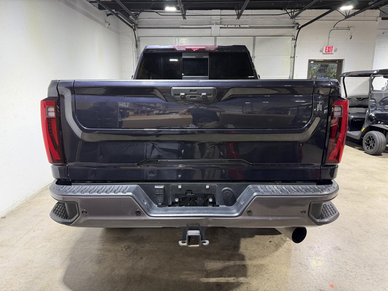 GMC Sierra 2500HD Denali Crew Cab 4WD 2024