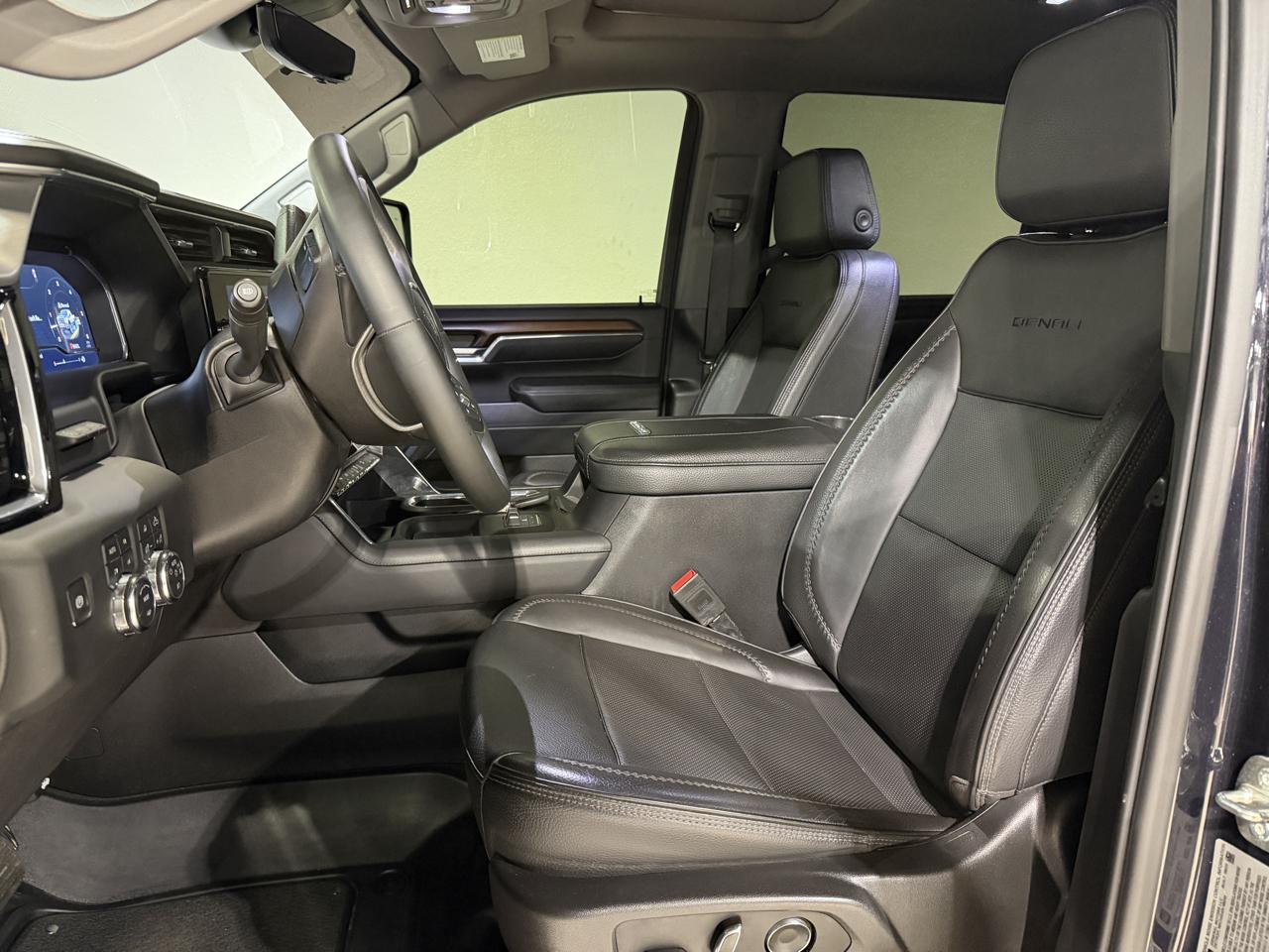 GMC Sierra 2500HD Denali Crew Cab 4WD 2024