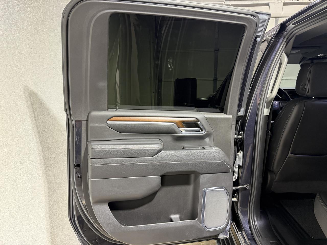 GMC Sierra 2500HD Denali Crew Cab 4WD 2024
