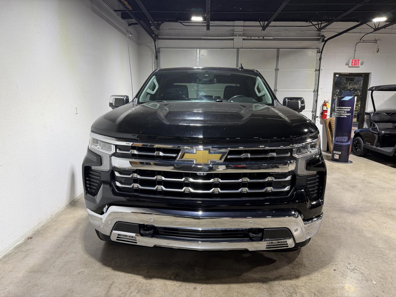 Chevrolet Silverado 1500 LTZ Crew Cab 4WD 2022