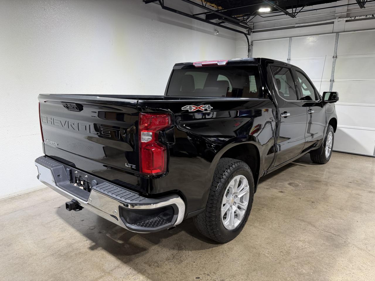 Chevrolet Silverado 1500 LTZ Crew Cab 4WD 2022