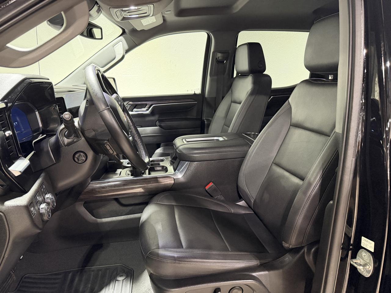 Chevrolet Silverado 1500 LTZ Crew Cab 4WD 2022