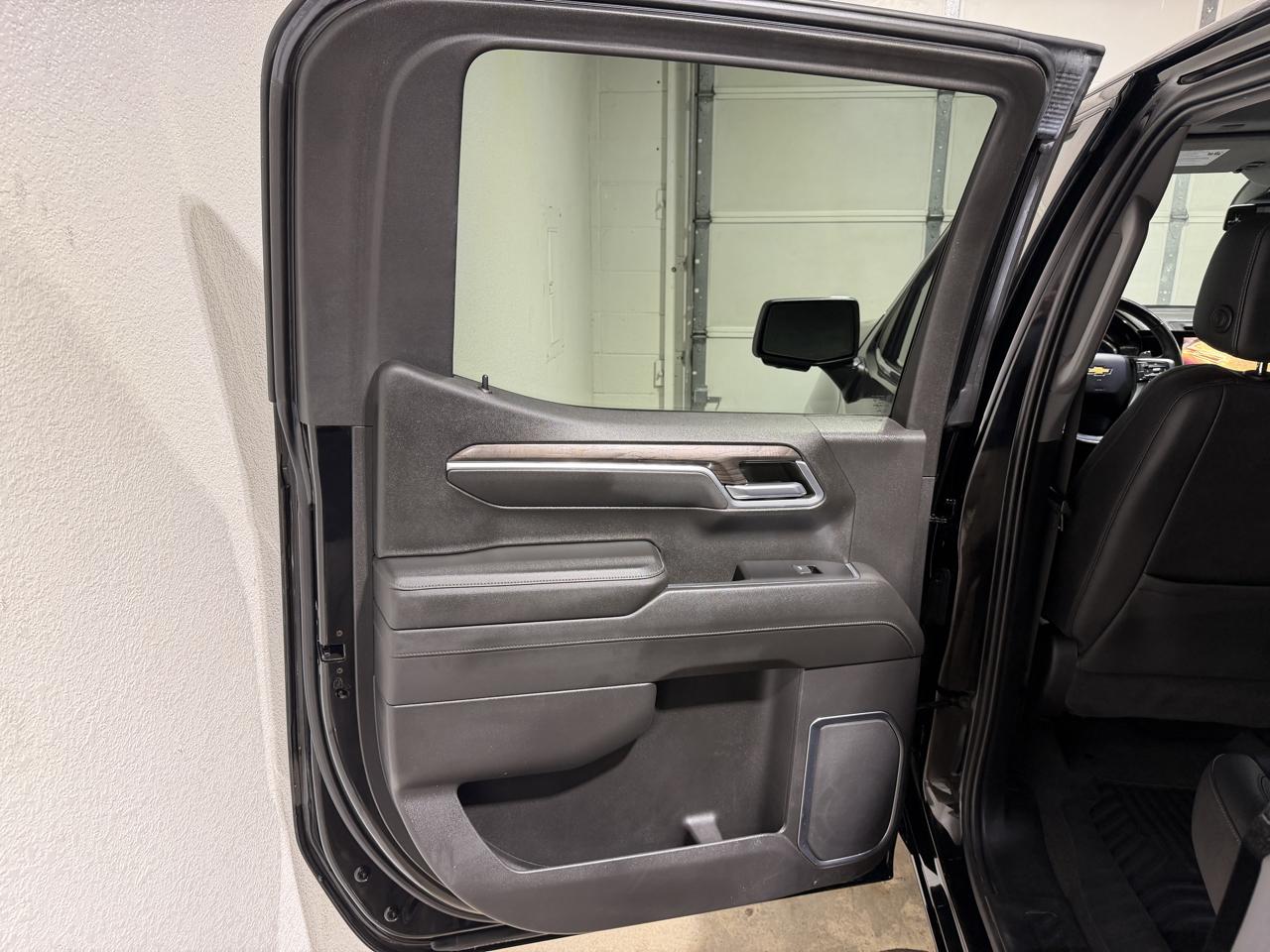 Chevrolet Silverado 1500 LTZ Crew Cab 4WD 2022