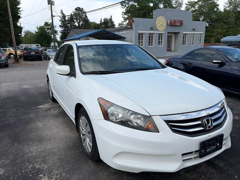 Honda Accord LX sedan AT 2011