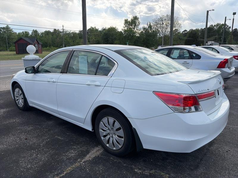 Honda Accord LX sedan AT 2011