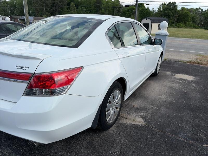 Honda Accord LX sedan AT 2011