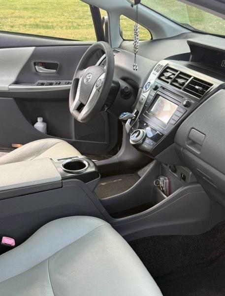 Toyota Prius V Three 2014