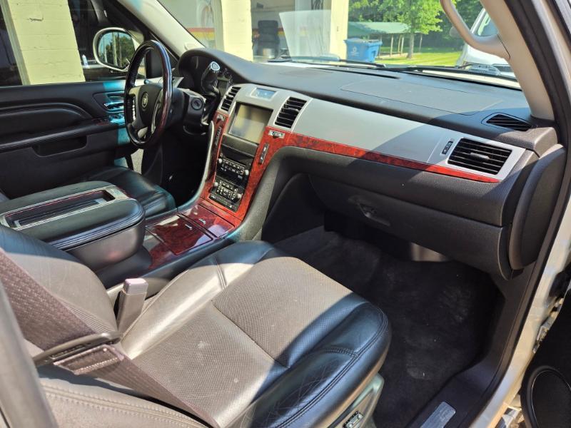 Cadillac Escalade AWD Premium 2013