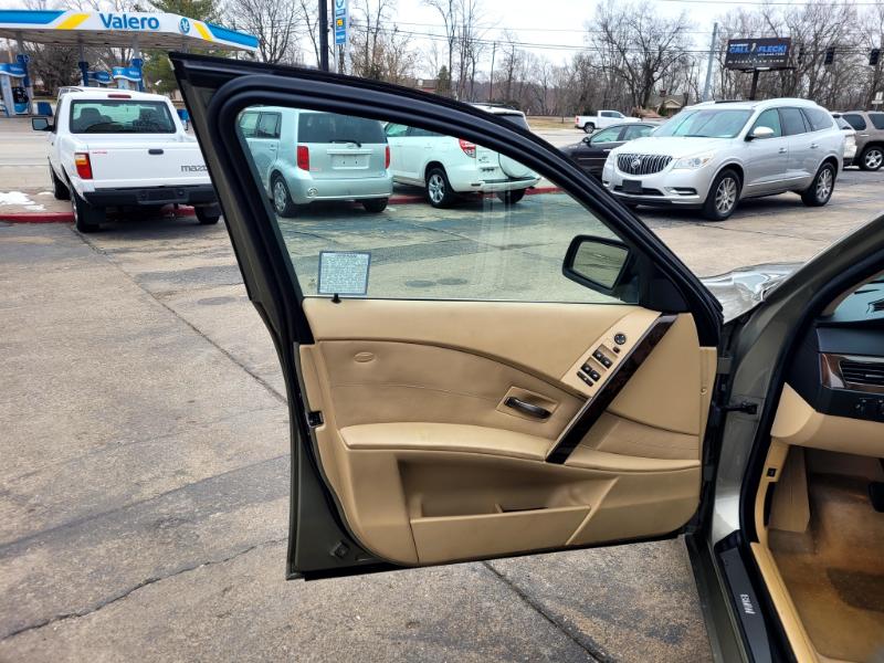 BMW 5-Series 525i 2006