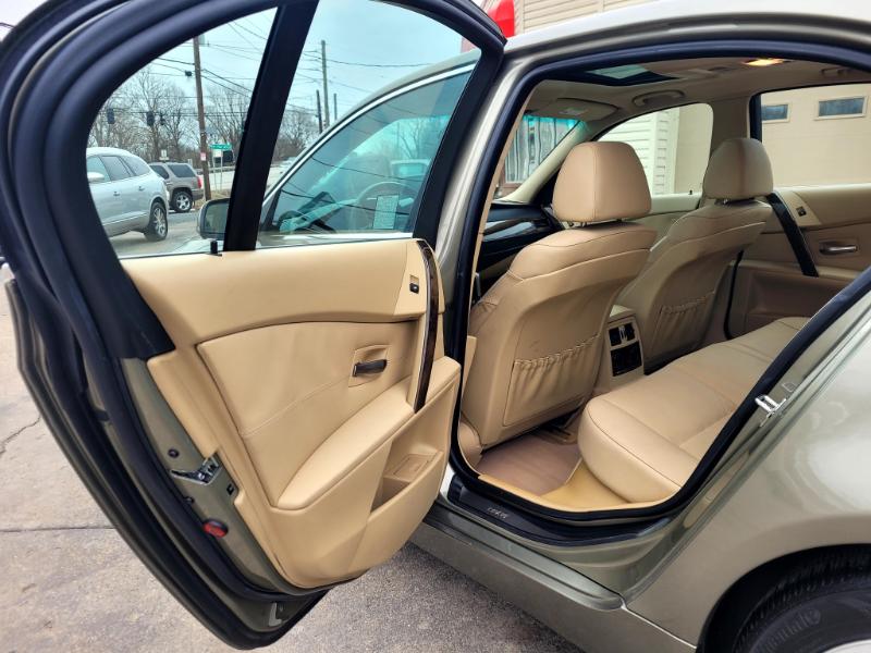 BMW 5-Series 525i 2006