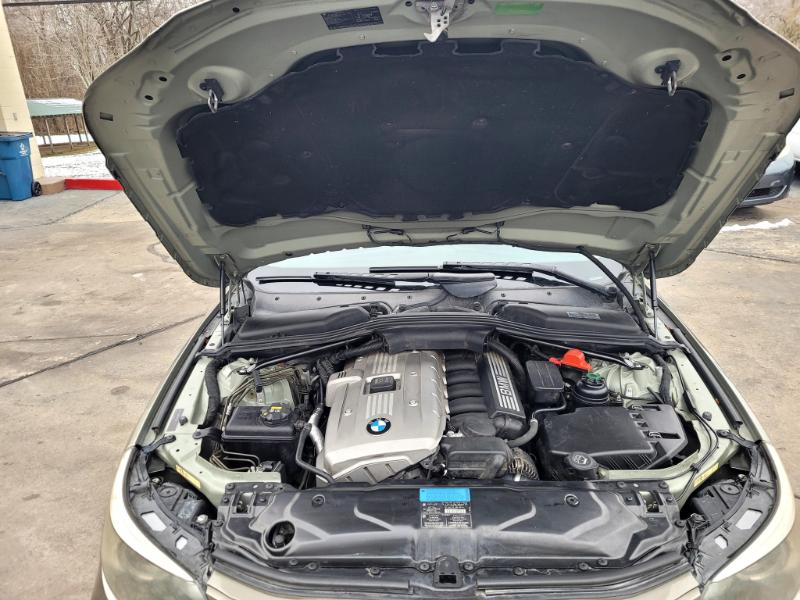 BMW 5-Series 525i 2006