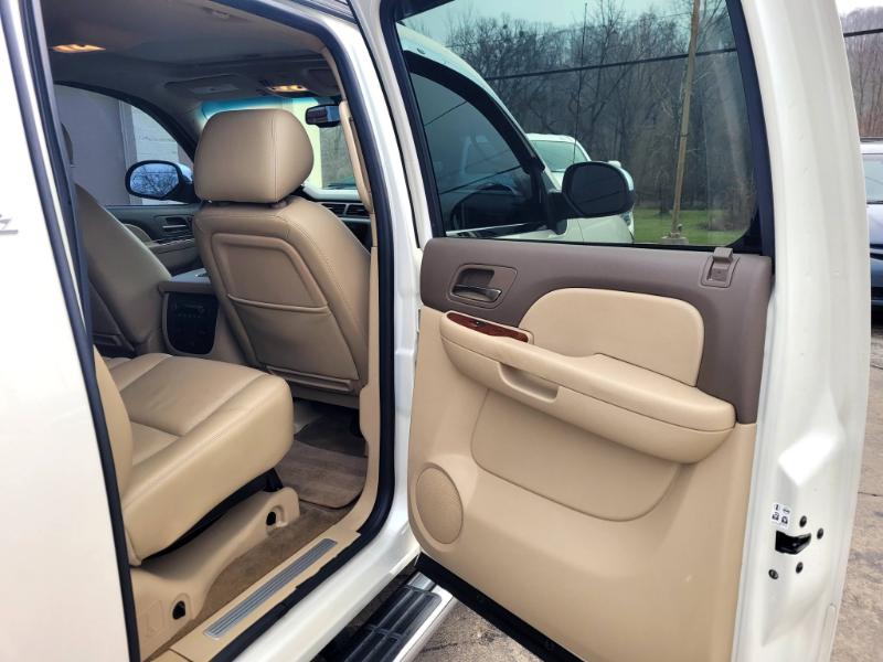 Chevrolet Avalanche LTZ 4WD 2011