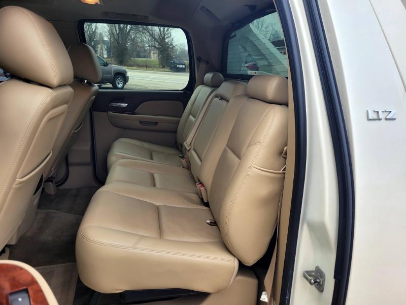 Chevrolet Avalanche LTZ 4WD 2011