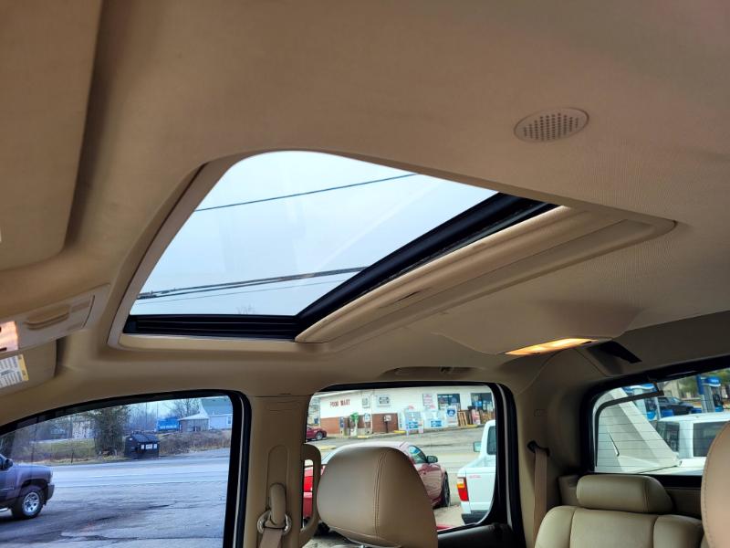 Chevrolet Avalanche LTZ 4WD 2011