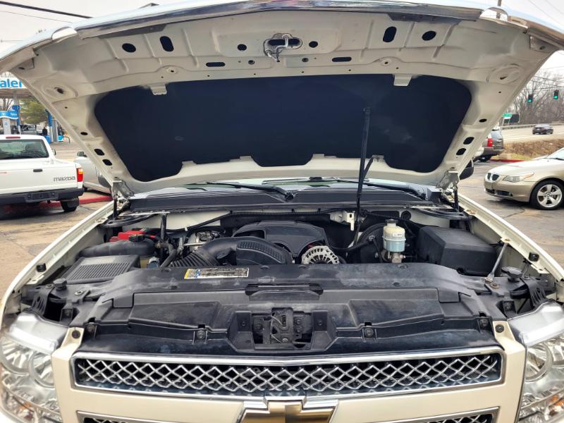 Chevrolet Avalanche LTZ 4WD 2011