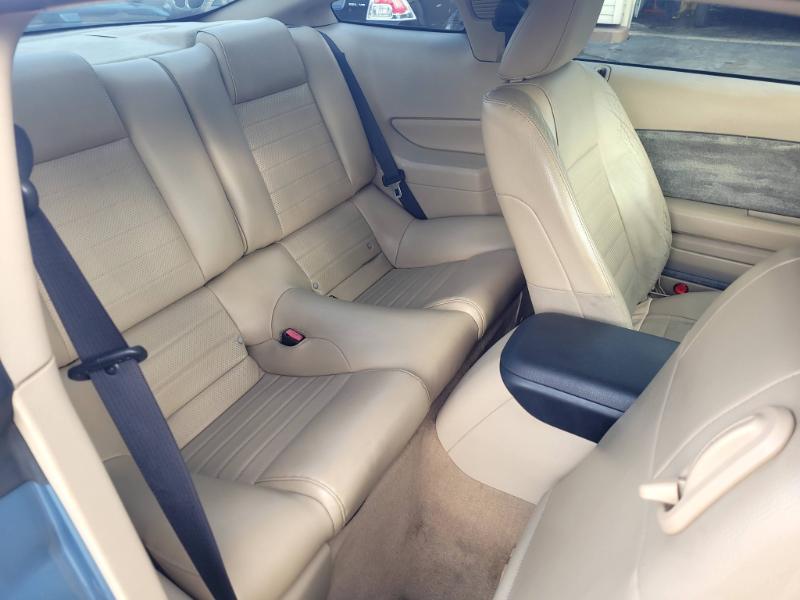 Ford Mustang GT Deluxe Coupe 2006