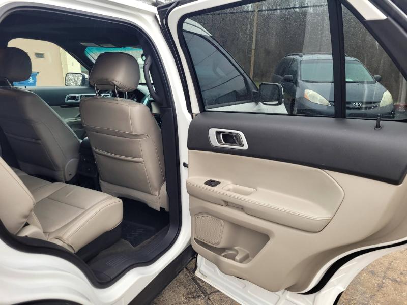 Ford Explorer Limited 4WD 2012