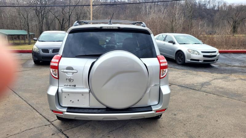 Toyota RAV4 Base I4 4WD 2011