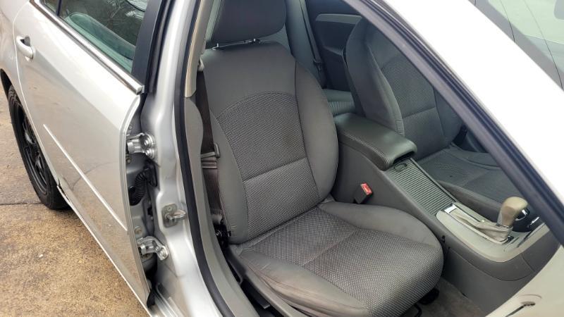 Chevrolet Malibu LS 2012