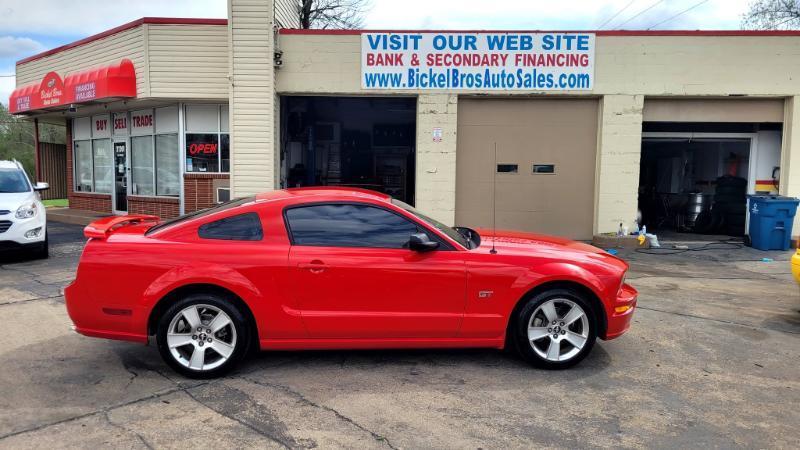 Ford Mustang GT Deluxe Coupe 2007