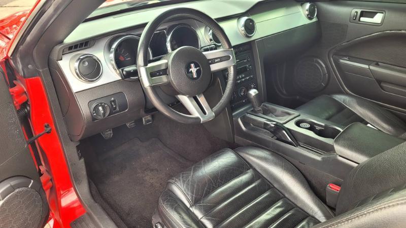 Ford Mustang GT Deluxe Coupe 2007