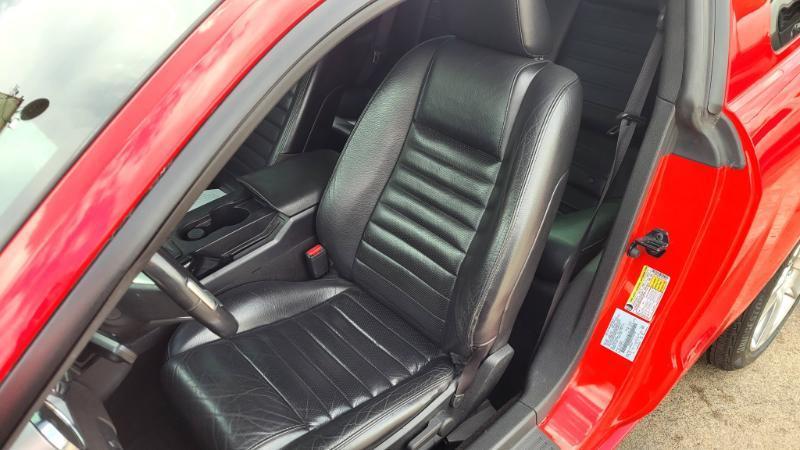 Ford Mustang GT Deluxe Coupe 2007