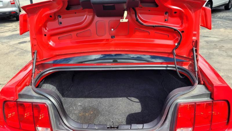 Ford Mustang GT Deluxe Coupe 2007