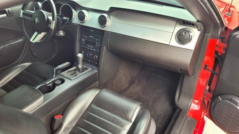 Ford Mustang GT Deluxe Coupe 2007