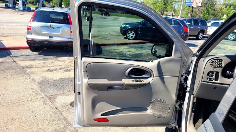 Chevrolet TrailBlazer LS 4WD 2004